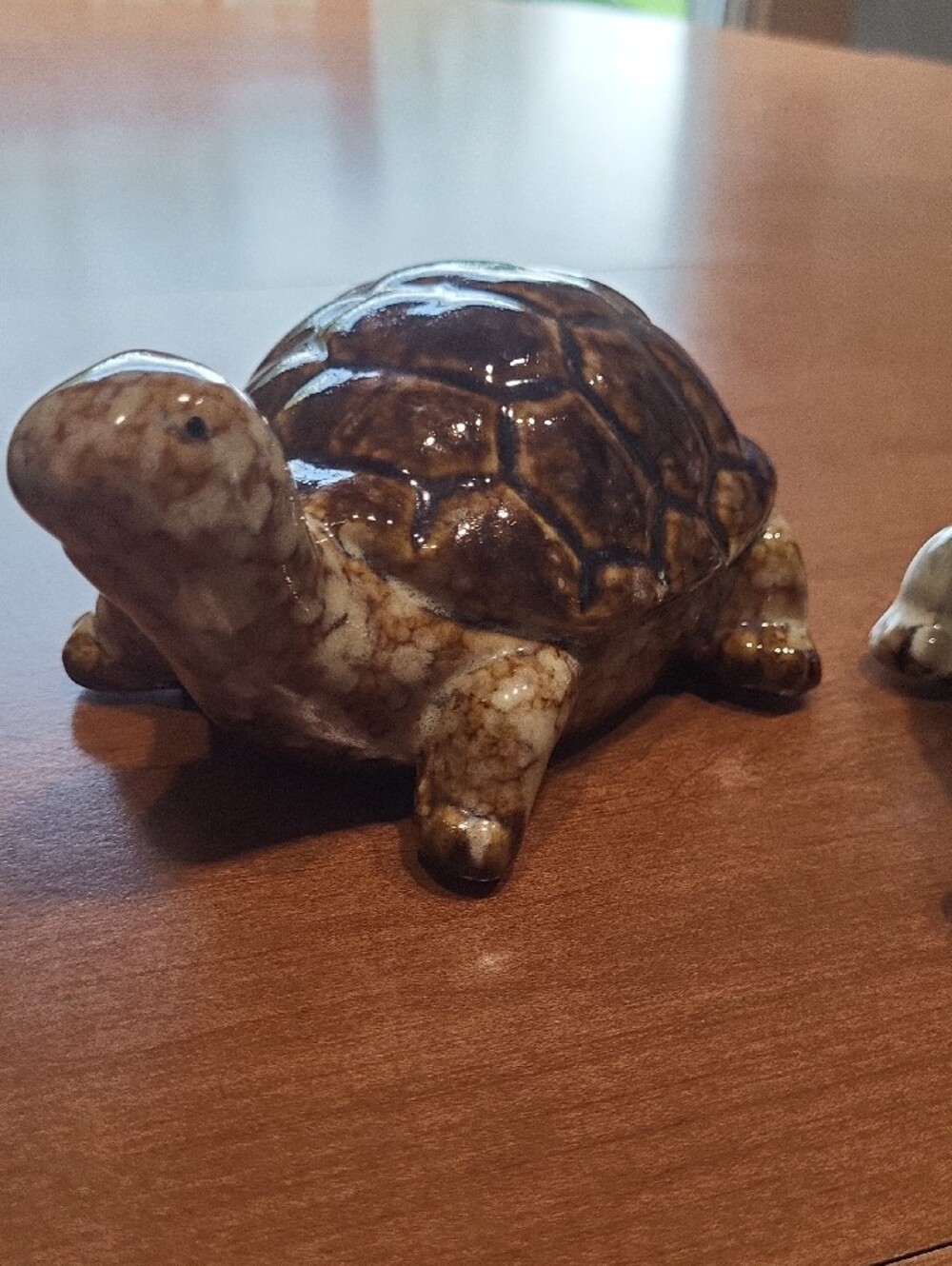 Pair Of Ceramic Turtle Figurine - Brown and Green Shells - Picture 10 of 10